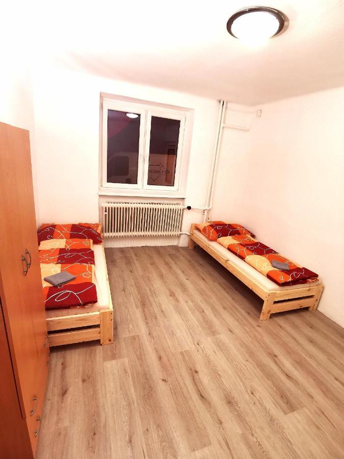 Diamond House Lägenhet Brezno Exteriör bild